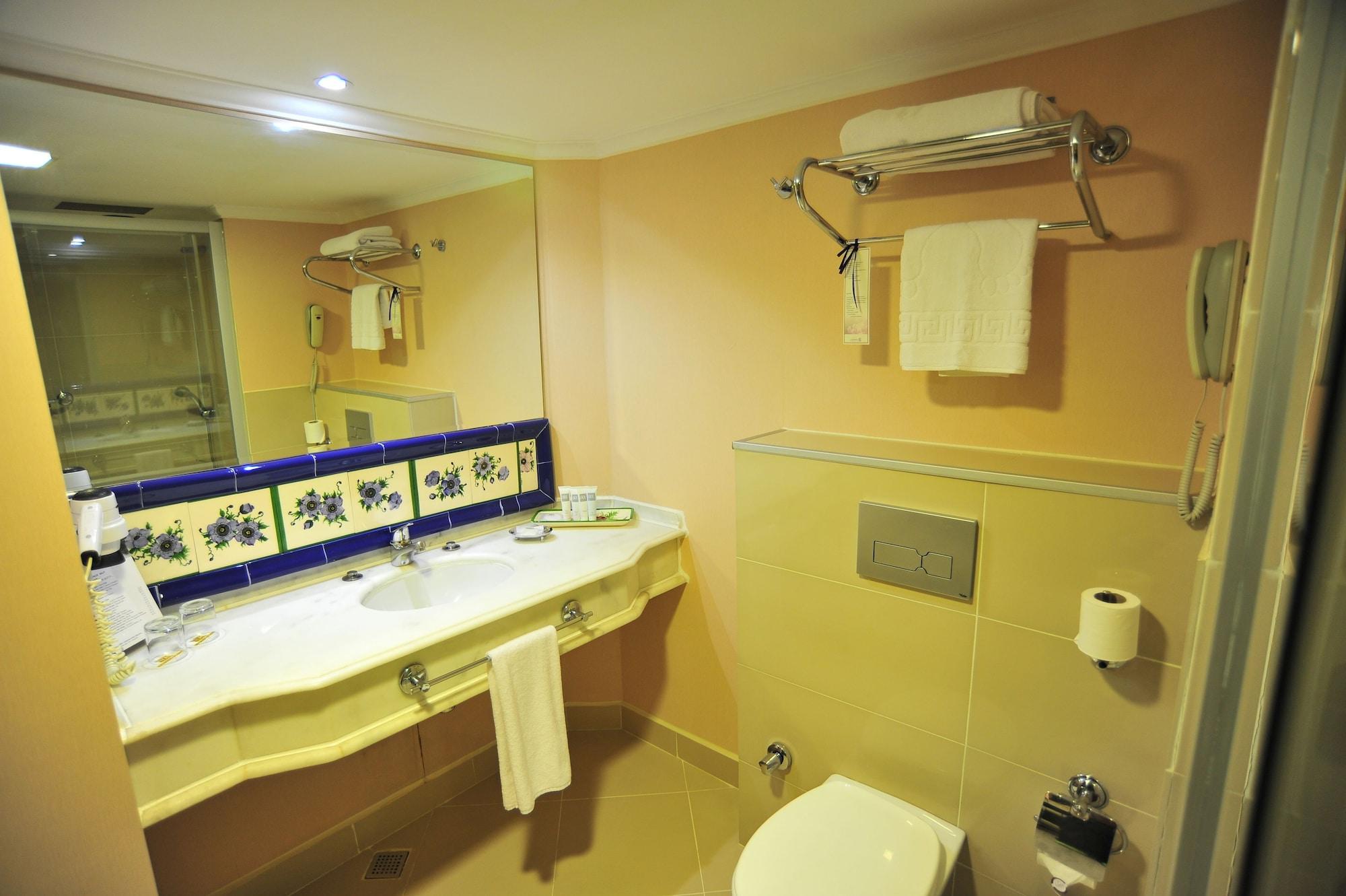 อเนมอน โฮเต็ล อิซเมียร์ Hotel อิซมีร์ ภายนอก รูปภาพ